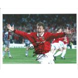 Teddy Sheringham 99 Man United Signed 10 x 8 inch football photo. Good Condition. All signed