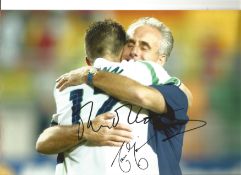 Niall Quinn and Mick McCarthy Ireland Signed 10 x 8 inch football photo. Good Condition. All