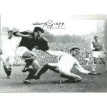 Harry Gregg Man United Signed 10 x 8 inch football photo. Good Condition. All signed pieces come