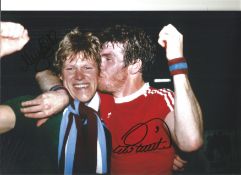 Nigel Spink and Peter Withe Aston Villa Signed 12 x 8 inch football photo. Good Condition. All
