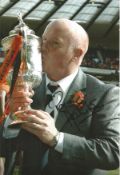 Peter Houston 2010 manager Dundee United Signed 12x 8 inch football photo. Good Condition. All