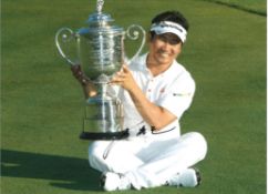 Yang Yong-eun 16x12 inch golf colour photo. Good Condition. All signed pieces come with a