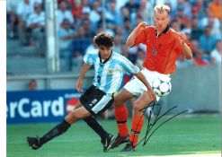 Dennis Bergkamp Argentina goal Holland Signed 16 x 12 inch football photo. Good Condition. All