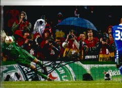 Football Edwin van der Sar signed 12x8 colour photo pictured in action for Manchester United against