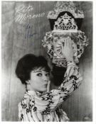 Rita Moreno Signed photo black and white 9 x 7 inch. Condition report out of 10, 8. Very minor