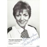 Trudie Goodwin signed 6 x 4 inch b/w portrait photo from TV series The Bill. Condition 8/10. All