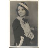 Elizabeth Allan Signed vintage 6 x 4inch b/w photo signed to slightly darker area, priced