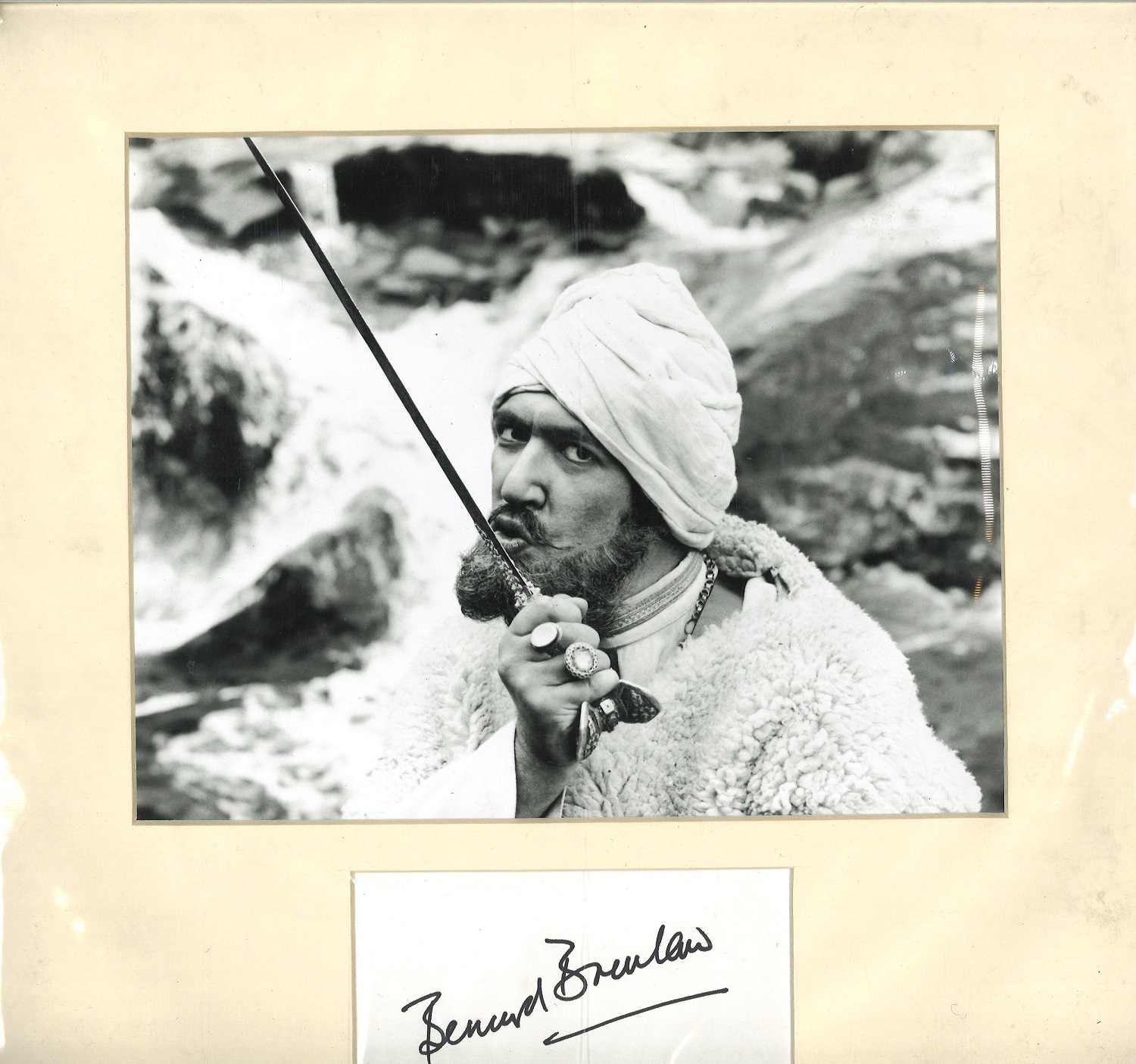 Bernard Bresslaw Carry on autographed page mounted with 10 x 8 inch b/w photo to approx. 12 x 12
