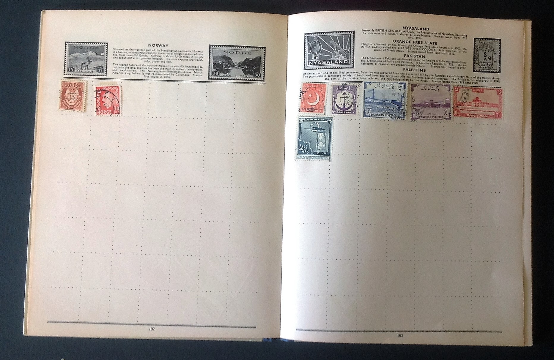 The Champion stamp album containing world stamps. Good condition. We combine postage on multiple - Image 5 of 5