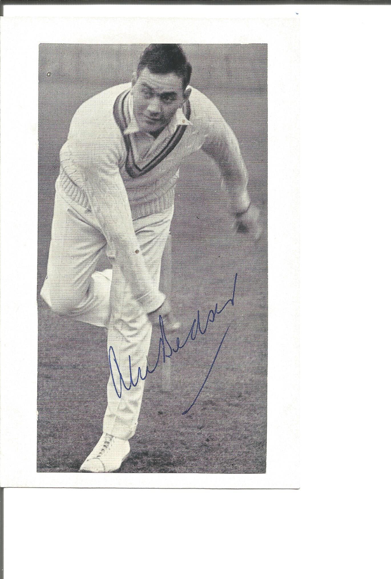 Cricket Alec Bedser signed 6x4 black and white post card photo. Good Condition. All autographed