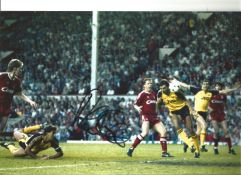 Alan Smith Arsenal Signed 12 x 8 inch football photo. Good Condition. All autographed items are