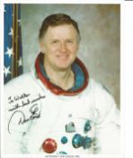 Astronaut Don Lind signed 10 x 8 inch colour portrait photo to Walter Space Shuttle NASA. Good