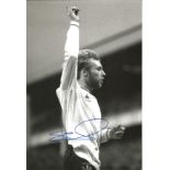 STEVE ARCHIBALD 1982, football autographed 12 x 8 photo, a superb image depicting the Tottenham