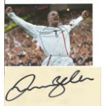 DAVID BECKHAM England Legend signed Canvas with 5x7 Photo . Good Condition. All autographs are