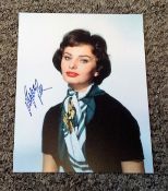 Sophia Loren signed 10x8 colour photo. Sofia Villani Scicolone Dame Grand Cross OMRI (Italian born