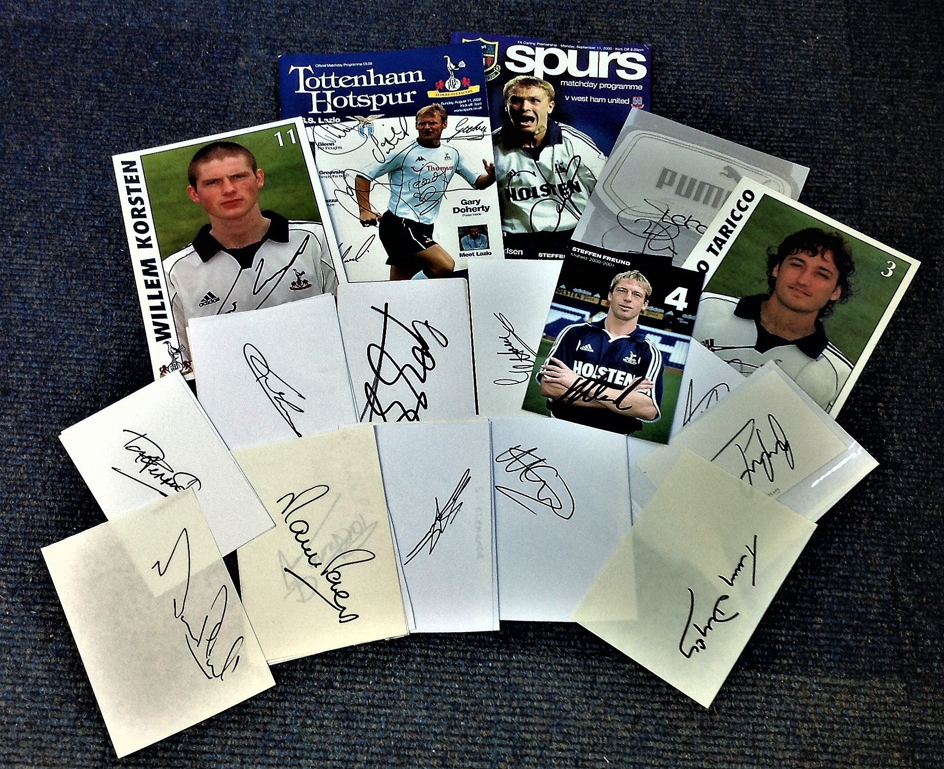 Football Tottenham Hotspur collection includes signed programmes, promo cards and white cards