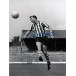 DAVID LAYNE 1963: Autographed 8 x 6 photo, depicting Sheffield Wednesday centre-forward DAVID