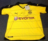 Football Matt Hummels signed Borussia Dortmund home shirt, Mats Julian Hummels (born 16 December