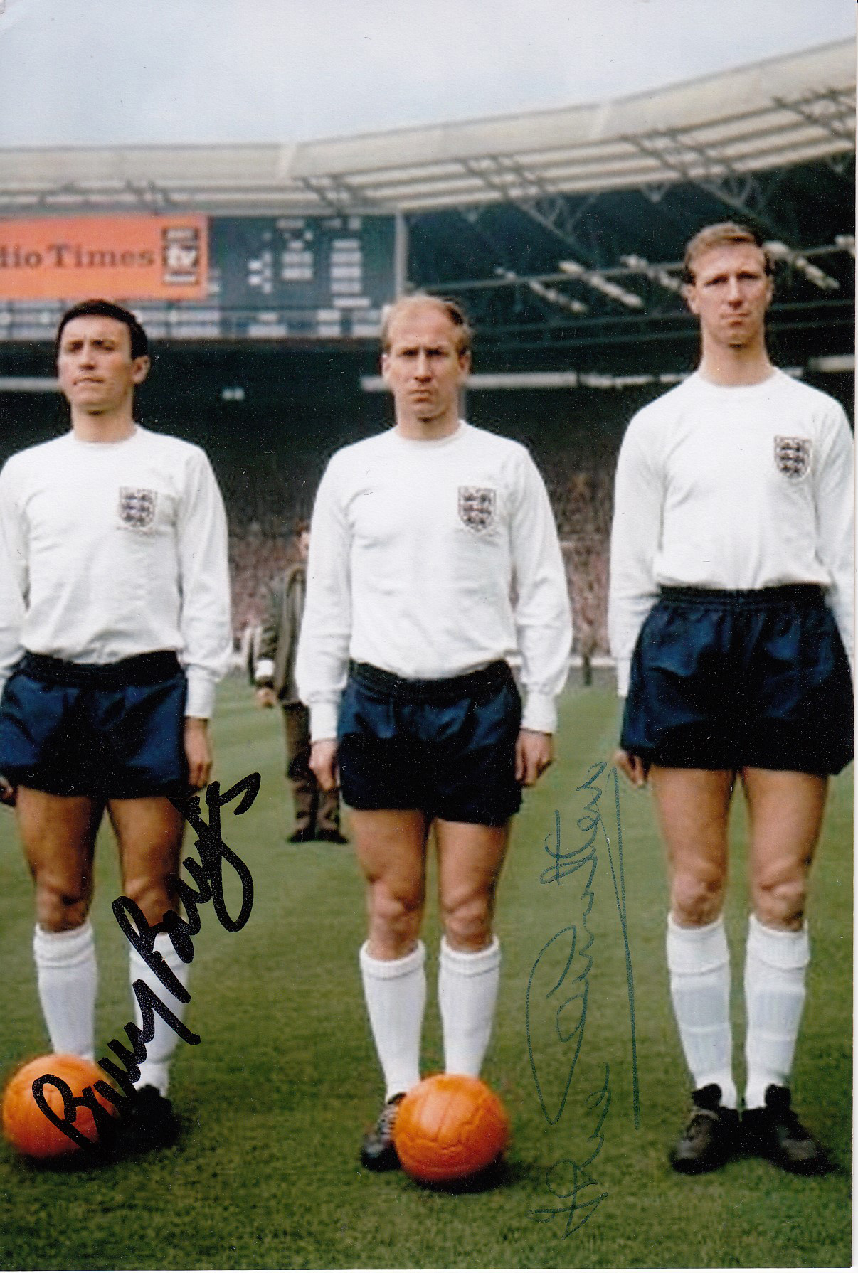 JACK CHARLTON 1965: Autographed 6 x 4 photo, depicting England's JACK CHARLTON, brother Bobby and