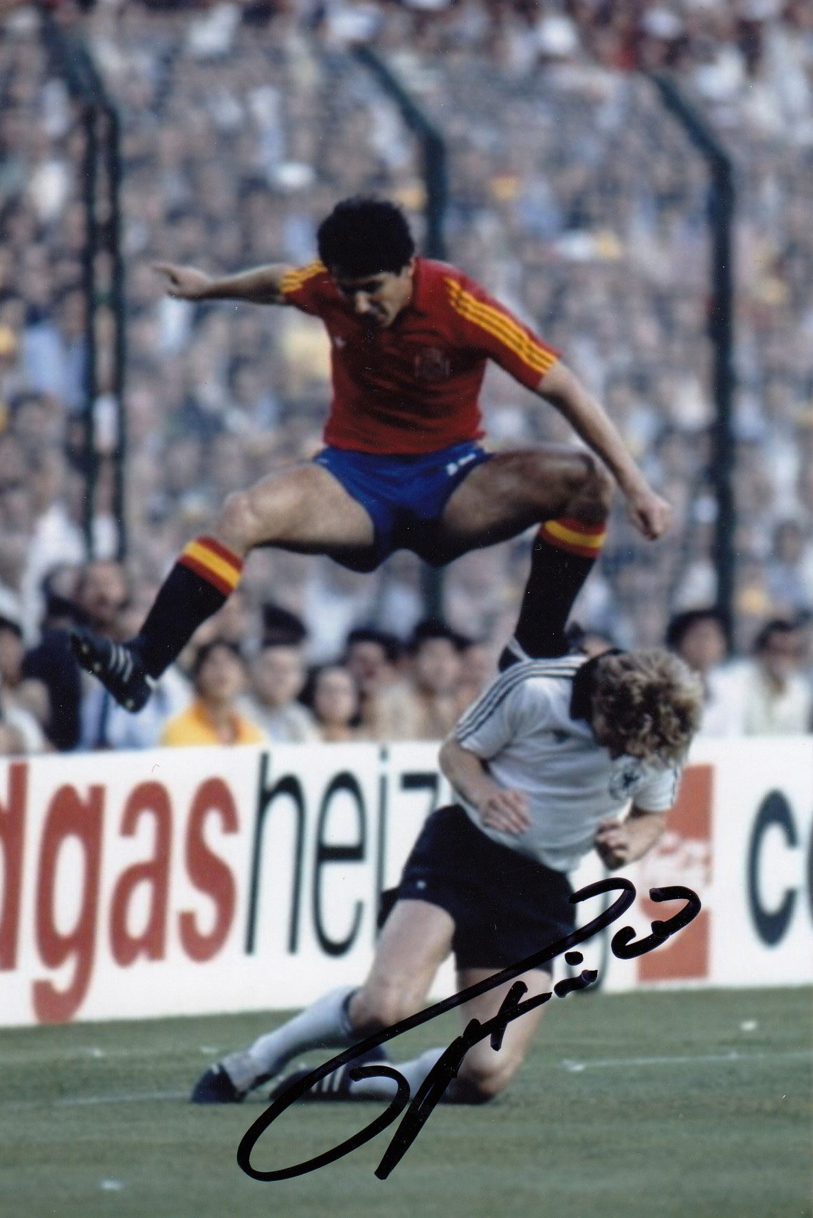 KARL-HEINZ FORSTER 1982: Autographed 6 x 4 photo, depicting West Germany's draw with Spain in the