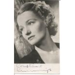 Constance Cummings signed 6x4 black and white vintage photo. Constance Cummings CBE May 15, 1910 -