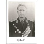 WW2 Russian fighter ace Colonel Ivan Konstantinovich Somov signed 5 x 3 b w photo. Good Condition.