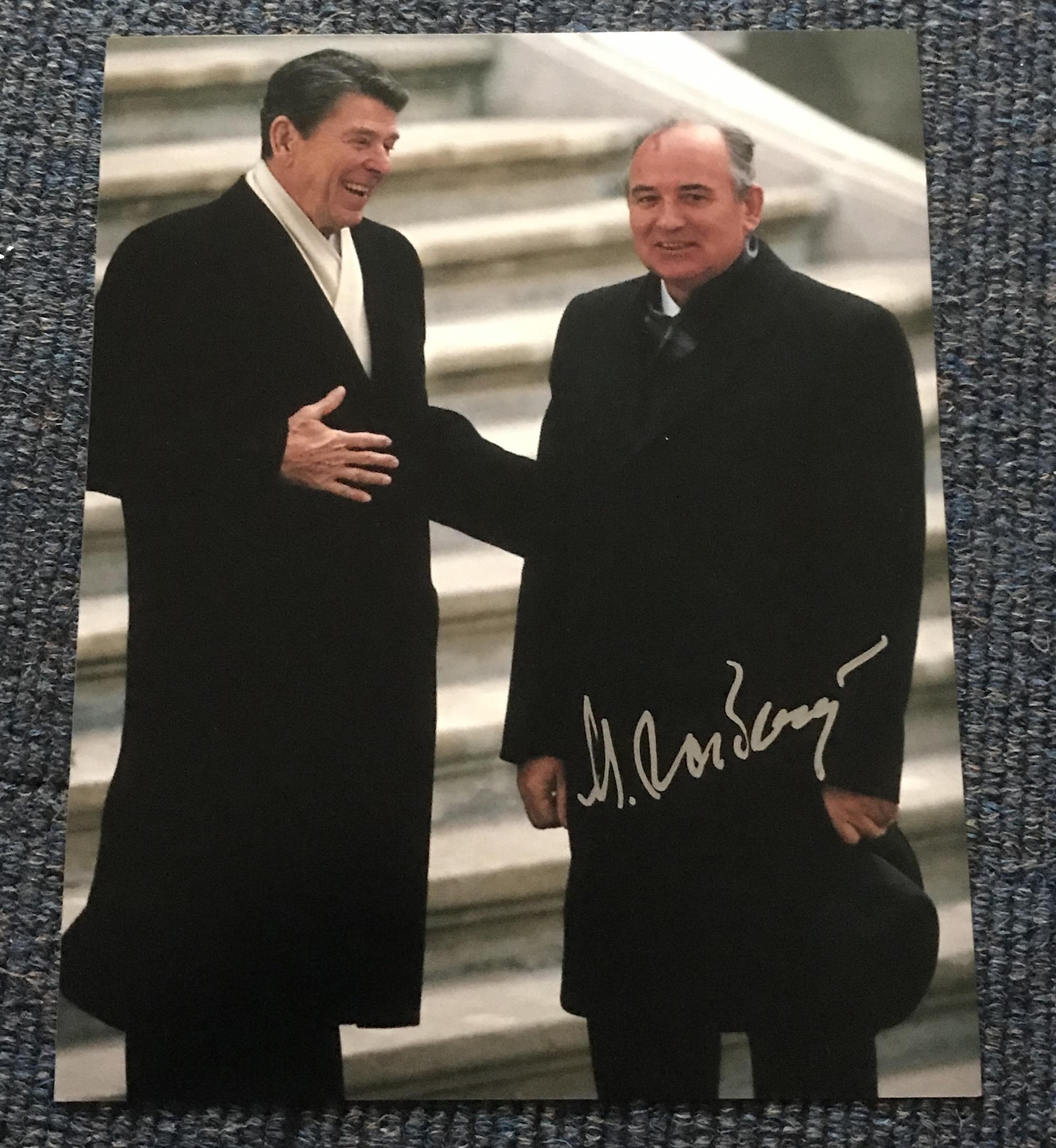 Mikhail Gorbachev Former President of the Soviet Union signed stunning 10 x 8 inch colour photo