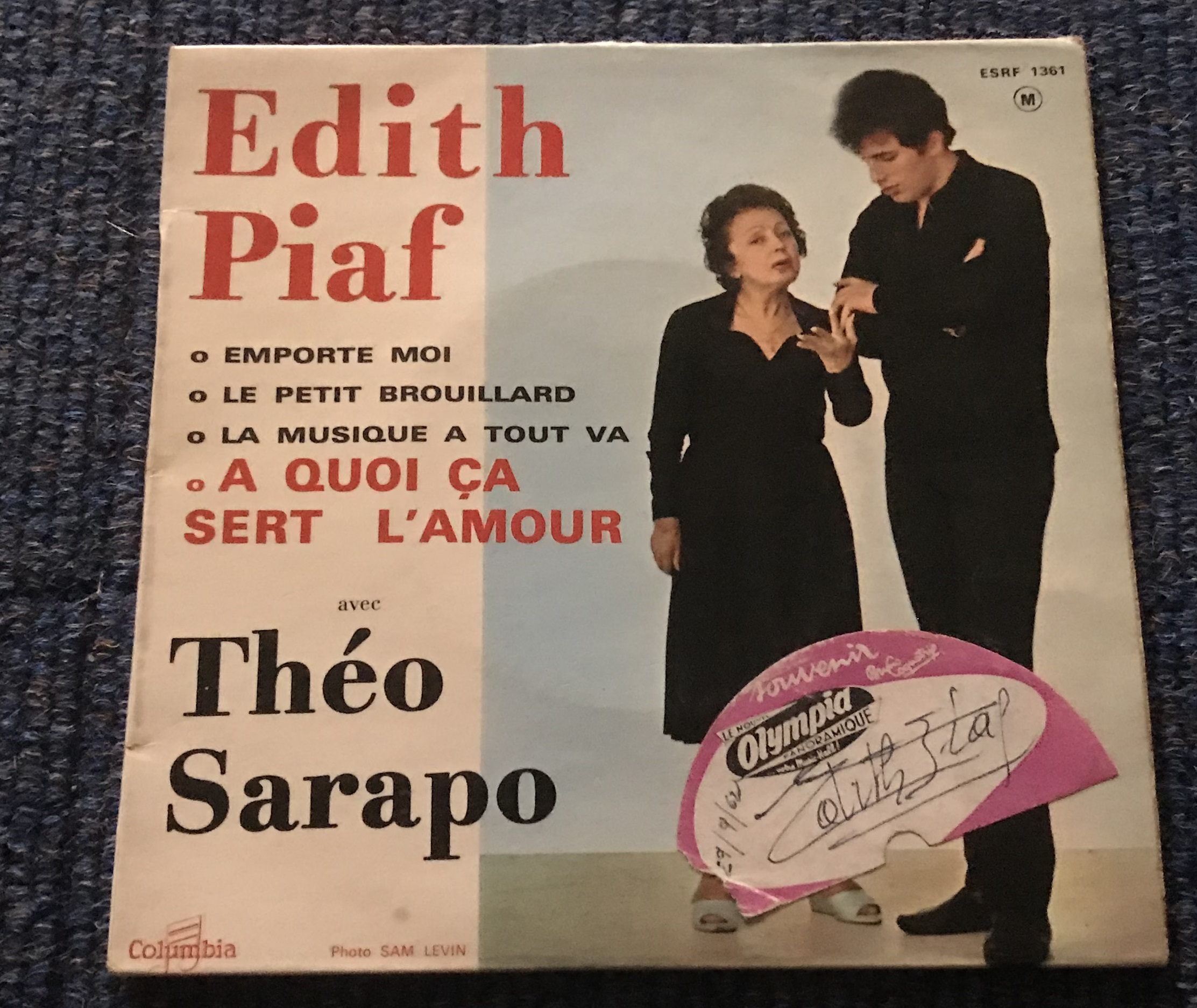 Edith Piaf signed label dated 1962 fixed to front of 45rpm record sleeve for A Quoi Ca Sert L'Amour.