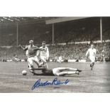 GORDON BANKS 1963, football autographed 12 x 8 photo, a superb image depicting the Leicester City