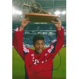 Giovane Élber Bayern Signed 12 x 8 inch football photo. Good Condition. All autographs come with a