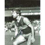 Football Geoff Pike 10x8 Signed B/W Photo Pictured In Action For West Ham United. Good Condition.