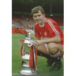 Football Bryan Robson signed 12x8 colour photo pictured the FA Cup while captain of Manchester