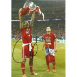 Daniel Van Buyton Bayern Signed 12 x 8 inch football photo. Good Condition. All autographs come with