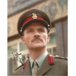 Julian Glover Quatermass signed 10x8 colour photo, also James Bond Star Wars Harry Potter Game of