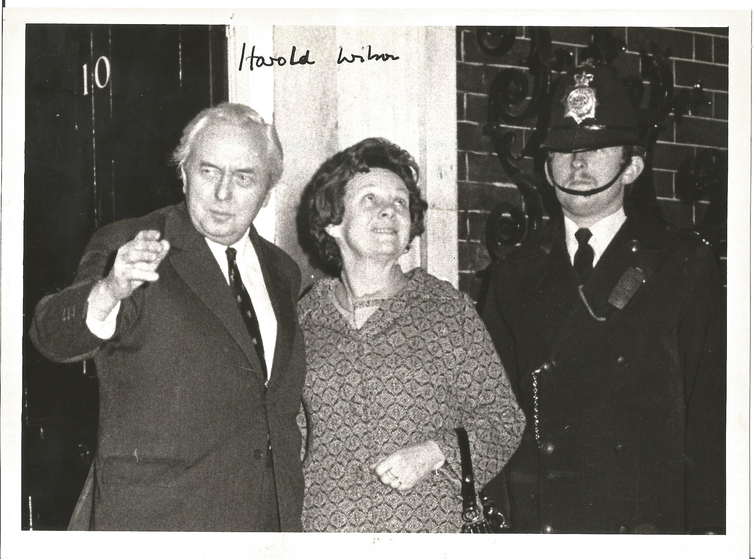 Harold Wilson signed 8 x 6 inch b/w photo on steps of 10 Downing Street with his wife