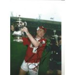 Steve Bruce Man United Signed 10 x 8 inch football photo. All autographs come with a Certificate