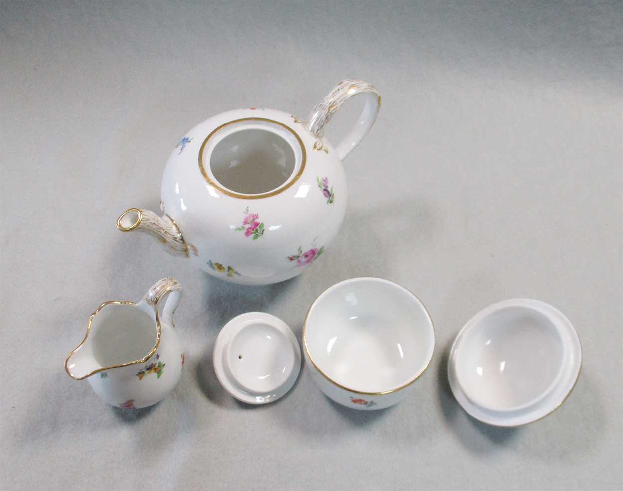 A Meissen bachelor's tea service, - Image 2 of 5