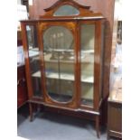 An Edwardian walnut display cabinet 150 x108 x 35