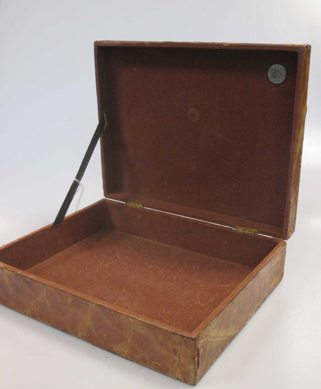 A tobacco leaf cigar box - Image 4 of 4