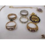A collection of 9ct gold jewellery,