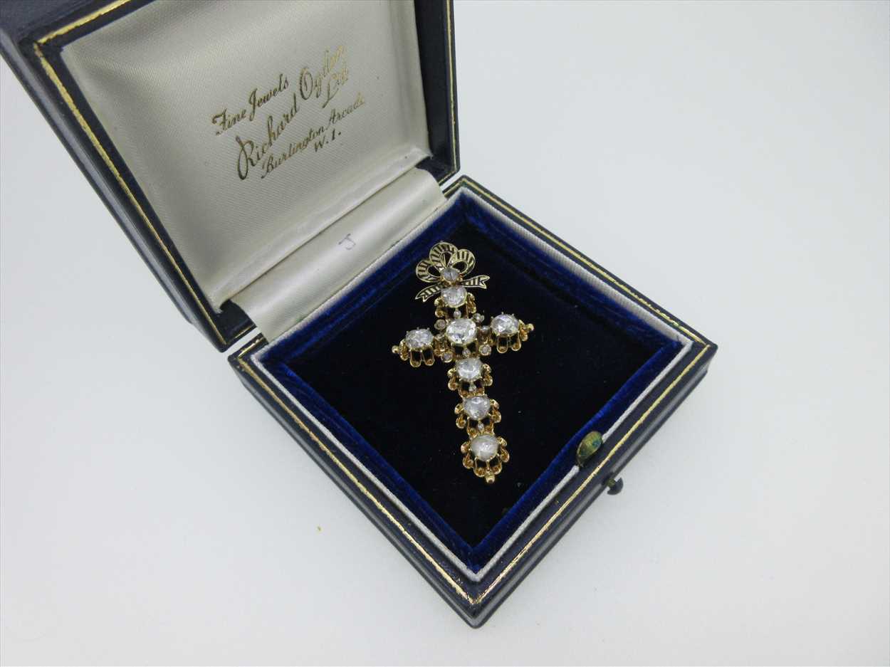 A Continental diamond set cross with enamel and diamond pendant bale, - Image 8 of 10