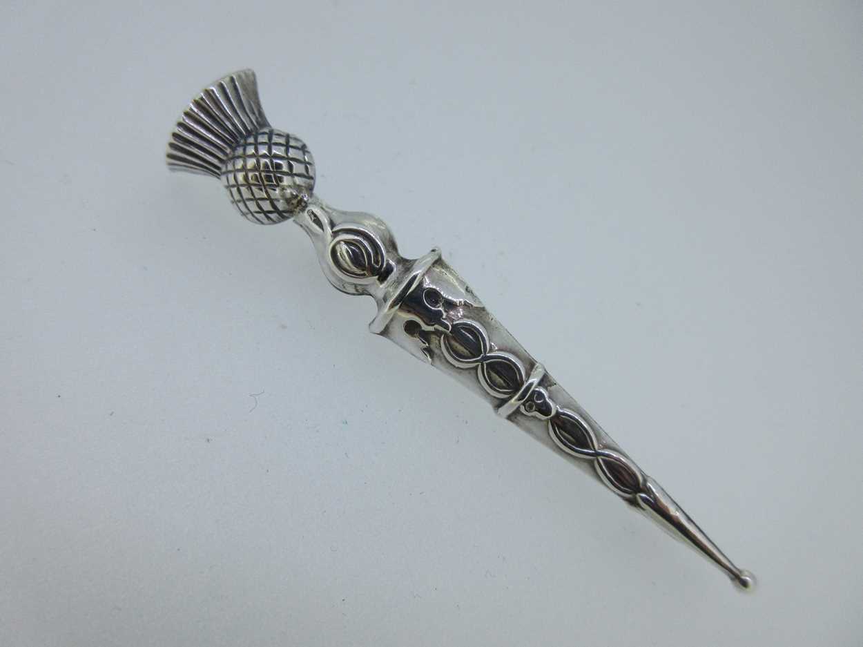 Two Scottish themed jewels of hallmarked silver, - Image 2 of 7