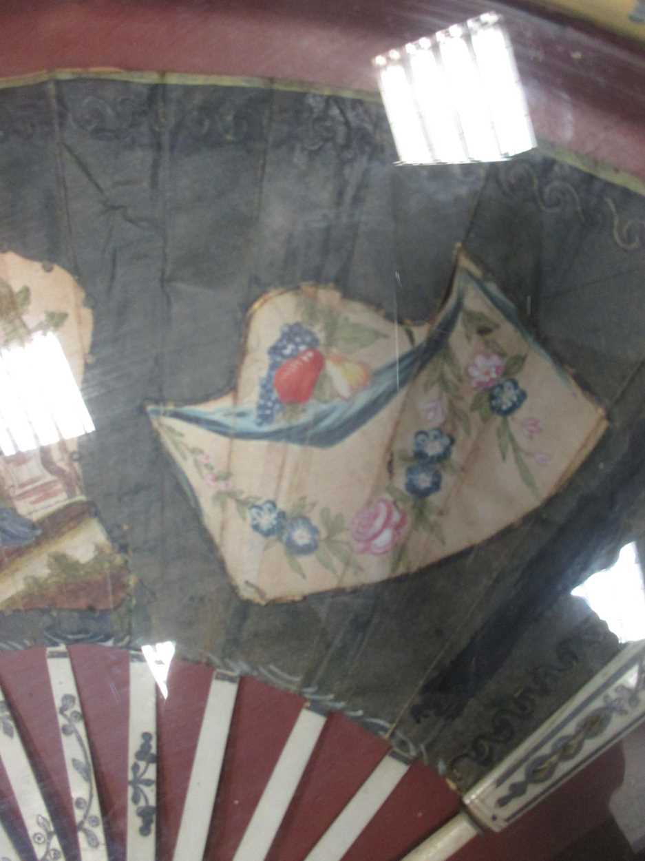 A mid-18th century French paper and bone fan, the central cartouche featuring three figures in a - Image 7 of 7