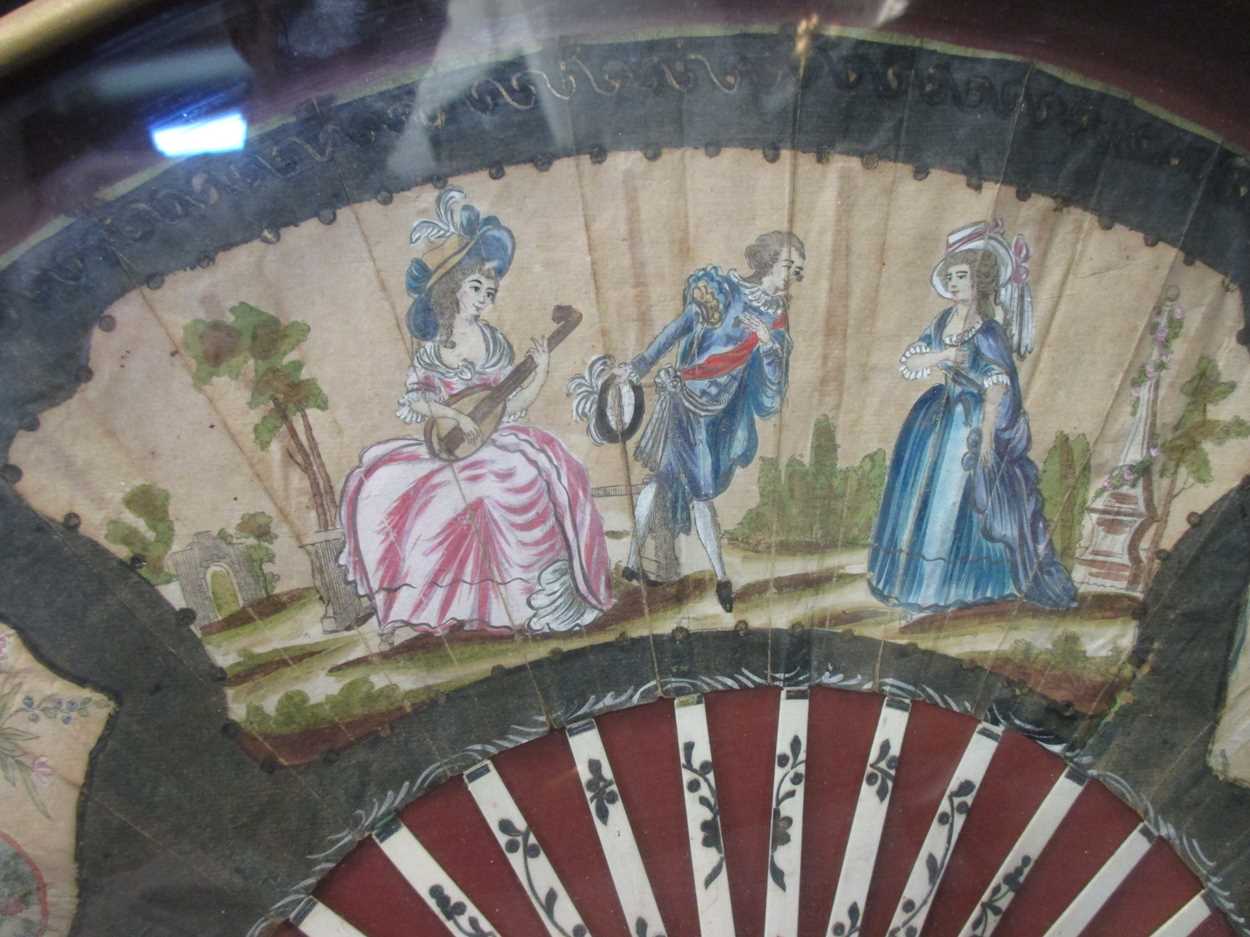 A mid-18th century French paper and bone fan, the central cartouche featuring three figures in a - Image 6 of 7