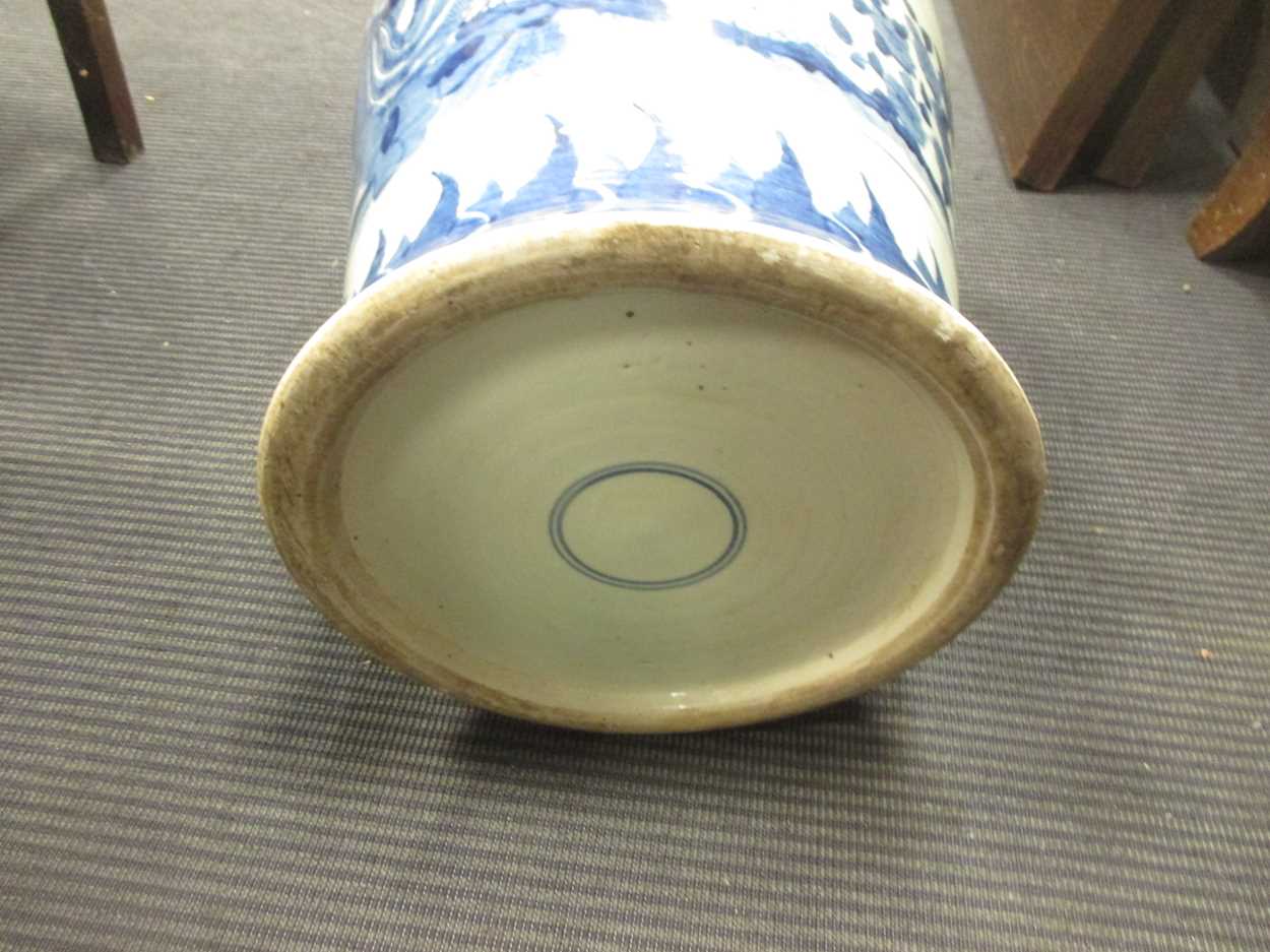 A Chinese blue and white porcelain large vase and cover, 20th century, - Image 5 of 9