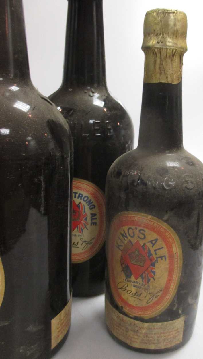 6 'Bass' beer bottles, 1977, 1978 & 1902. (6) - Image 4 of 4