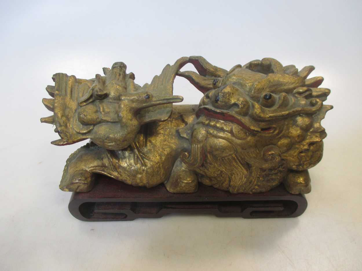 A pair of Chinese carved giltwood dragons - Image 6 of 6