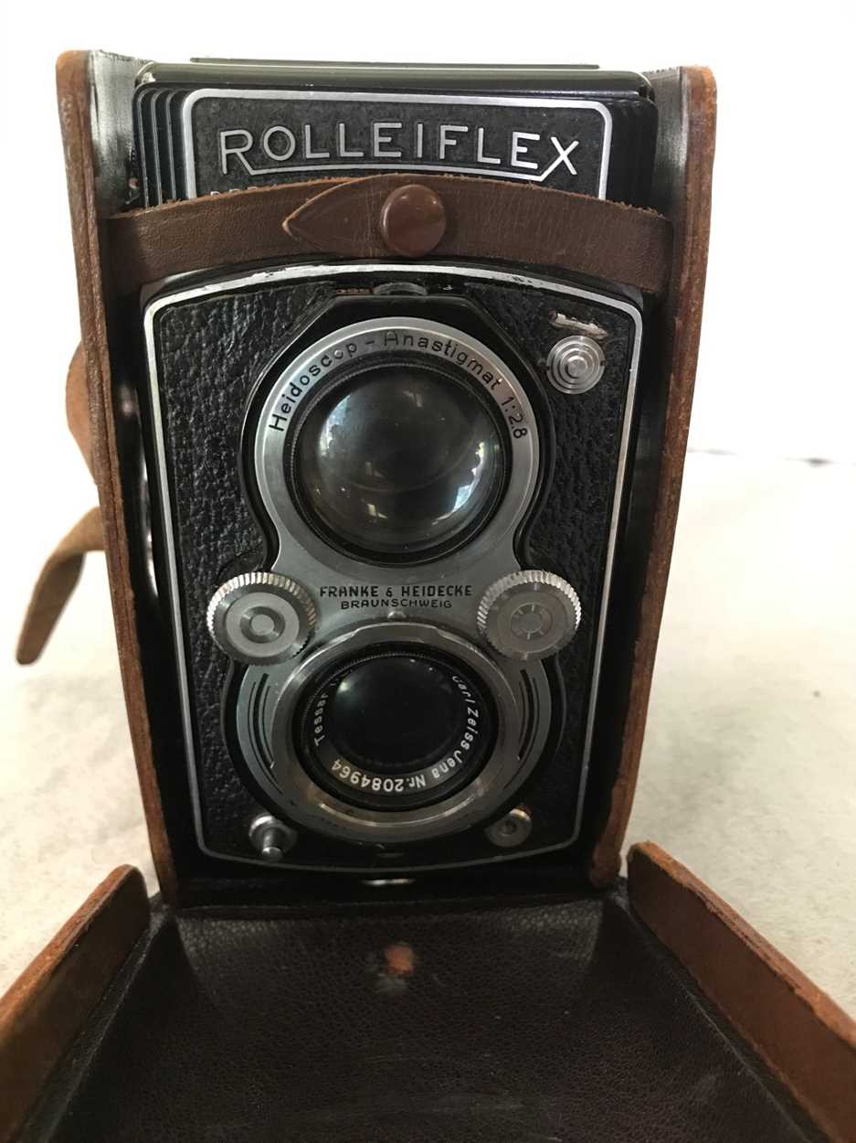 Rolleiflex twin lens reflex camera,