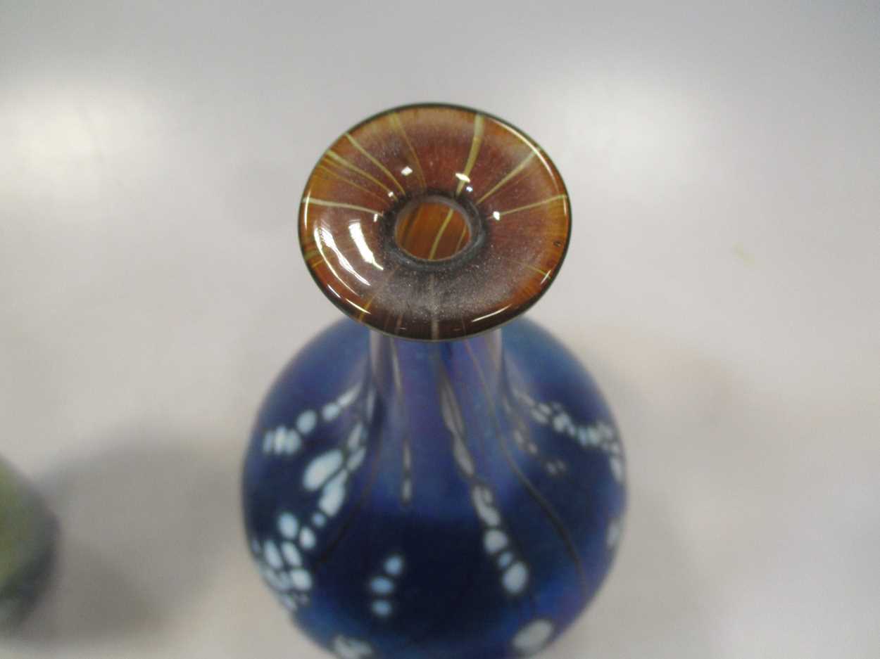 A Siddy Langley glass bottle and stopper together with another iridescent glass vase (indistinctly - Image 2 of 8