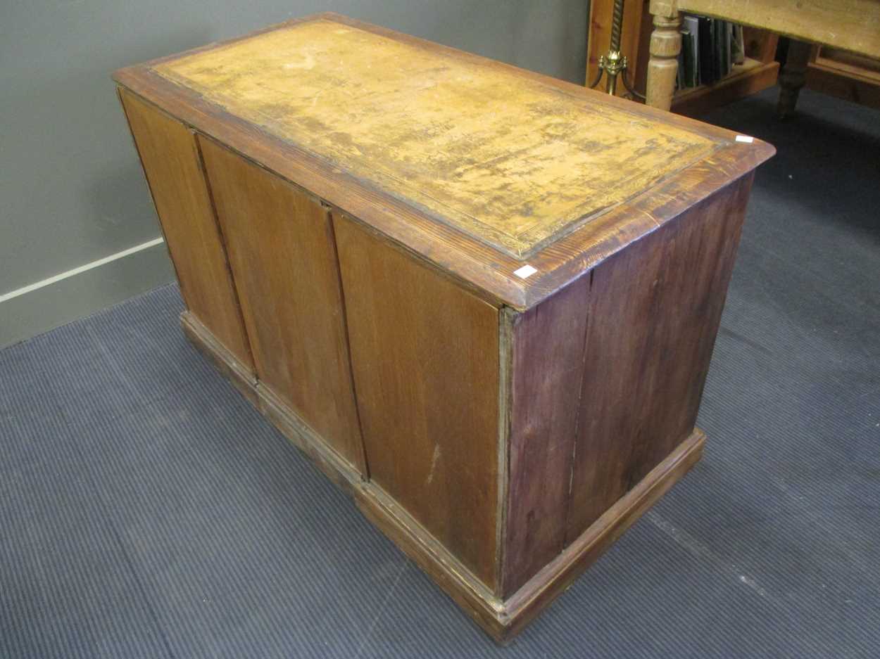 An ask and oak twin pedestal desk, early 20th century, 122cm wide - Image 3 of 5